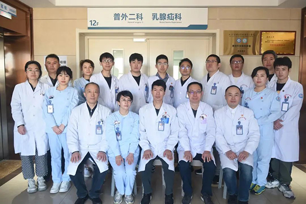 优势技术|锦州市中心医院乳腺外科完成一例男性乳房发育，单孔腔镜下双侧腺体切除整形术
