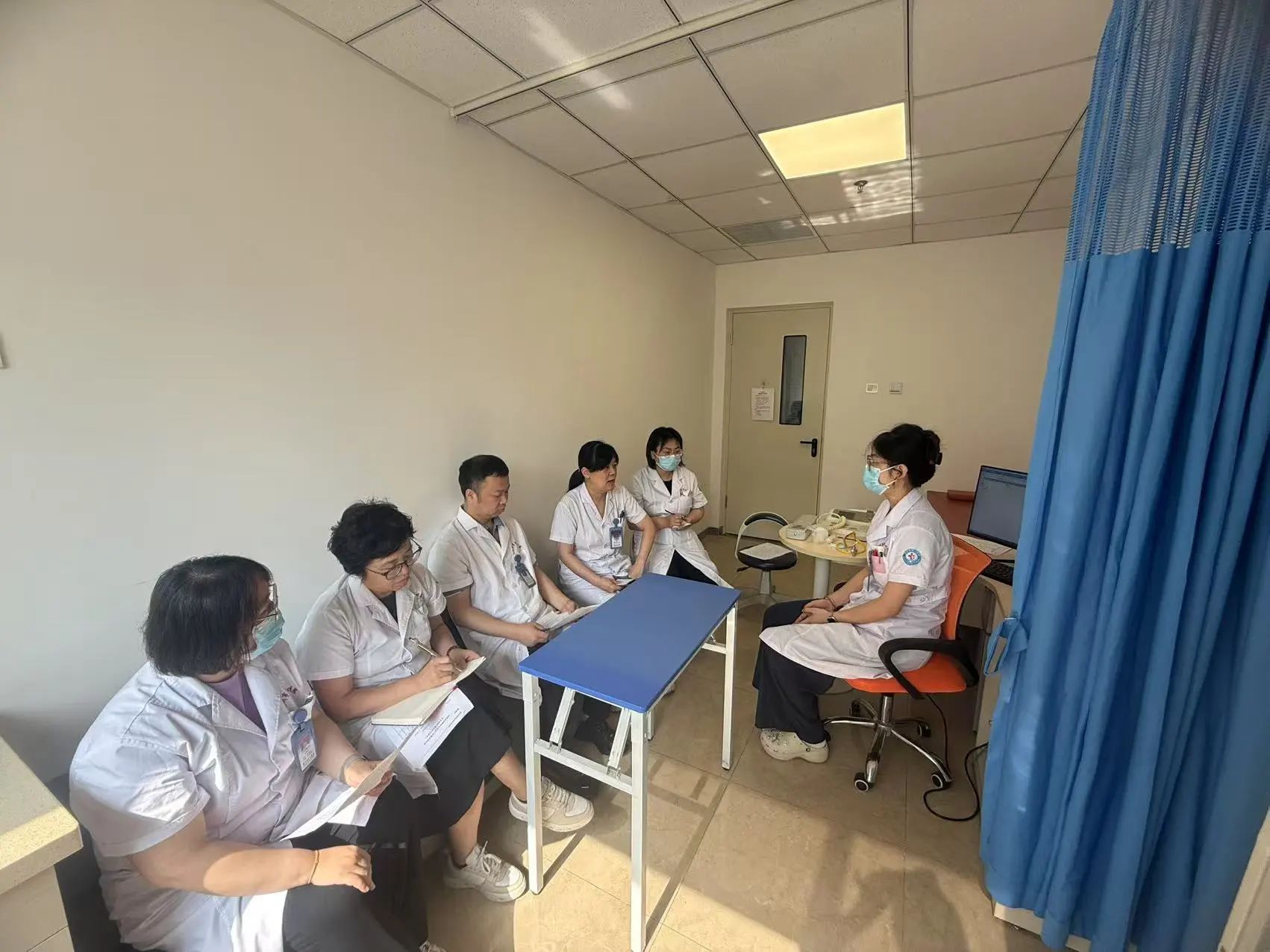 住培专培|内科教学门诊：带教老师言传身教，住院医师亲历成长——从理论到临床的无缝衔接